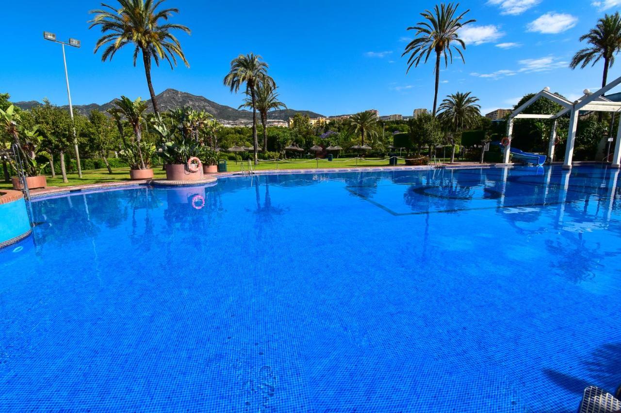 Benal Beach, Luxury Sea & Mountain View Beachside 1 Bedroom Apartment Benalmádena Extérieur photo